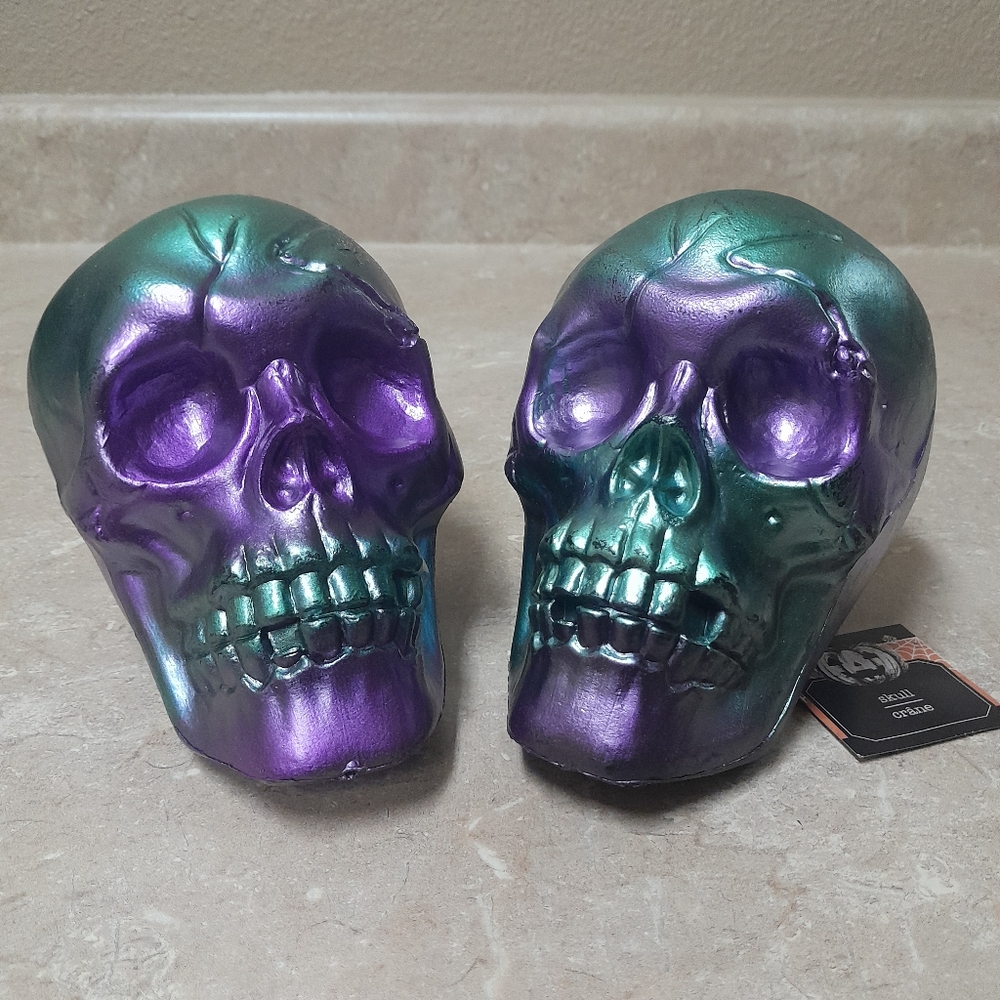 2 Iridescent Skull Decor Set - Purple & Green Size:OS    Greenbrier